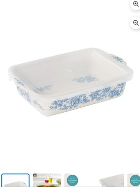 The Pioneer Woman Agatha Blue Baking Dish with Blue Floral Print and Lid